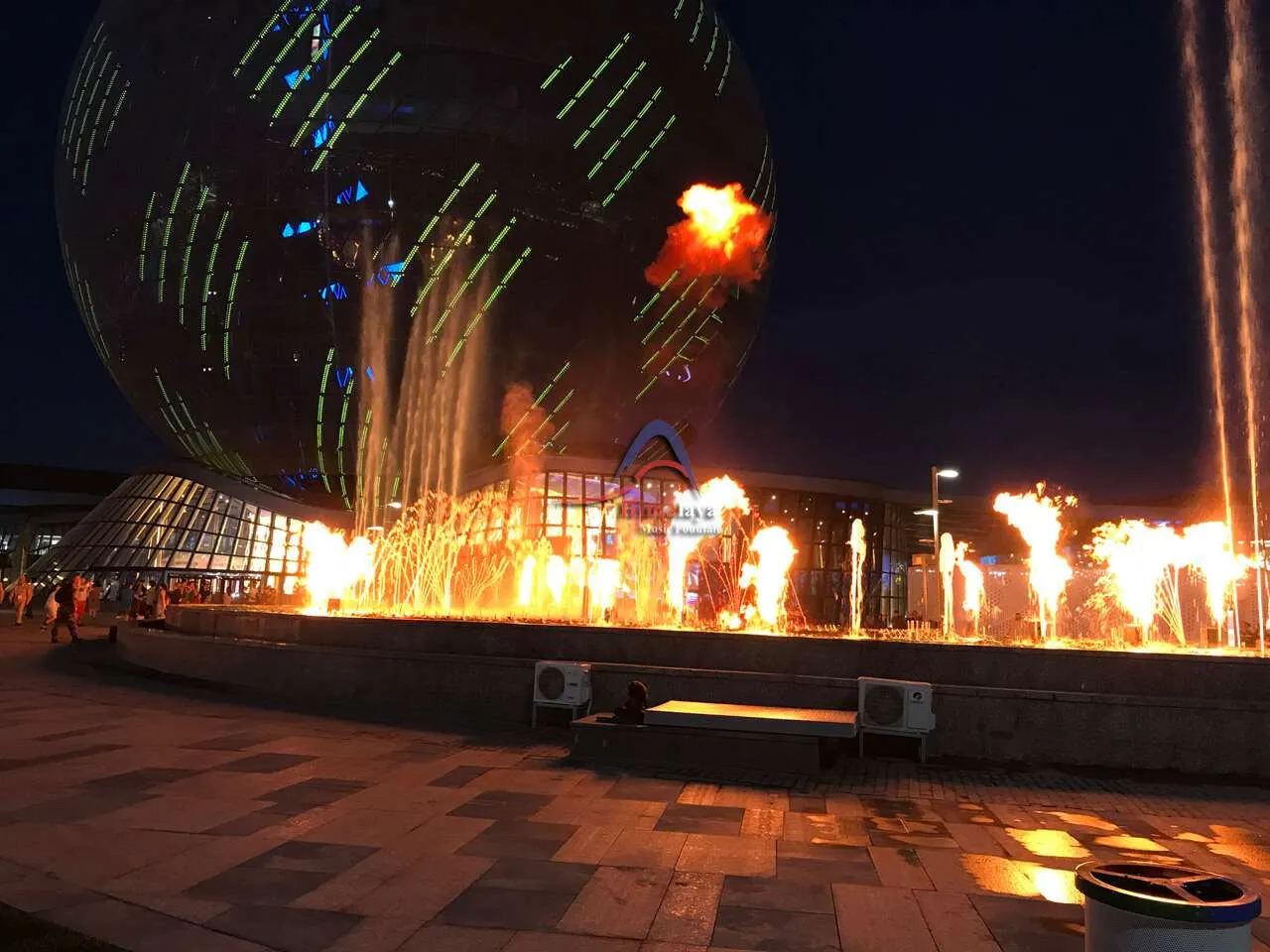 Astana Musical dancing fountain and Water Fire Fountain Show