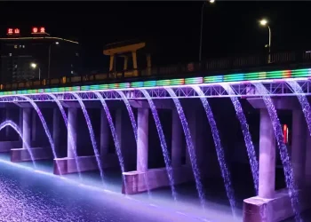 Suining Lvzhou Bridge 136M Long Digital Water Curtain, China4