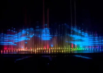 musical fountain with water screen movie