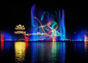 music dancing fountain with laser