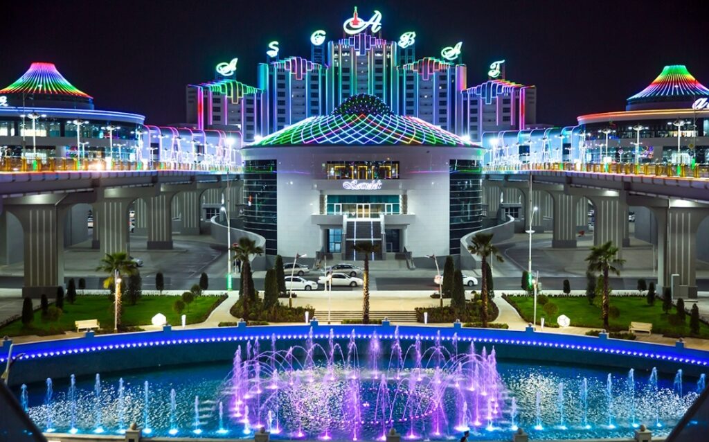 Dancing Fountains in Turkmenistan: A Mesmerizing Blend of Water, Light, and Music 3 Ashgabat Mall Fountain