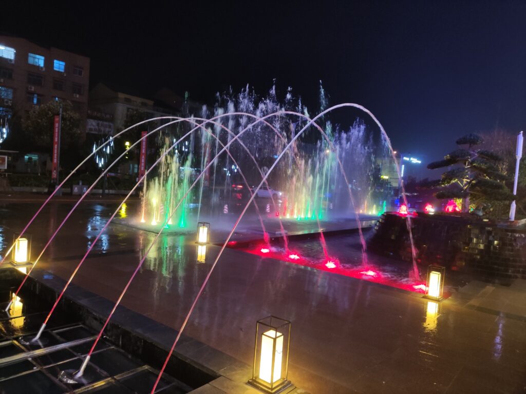 Musical Fountain Design – Dry Deck Music Fountain & Pool Fountain Solutions 2 design de fonte
